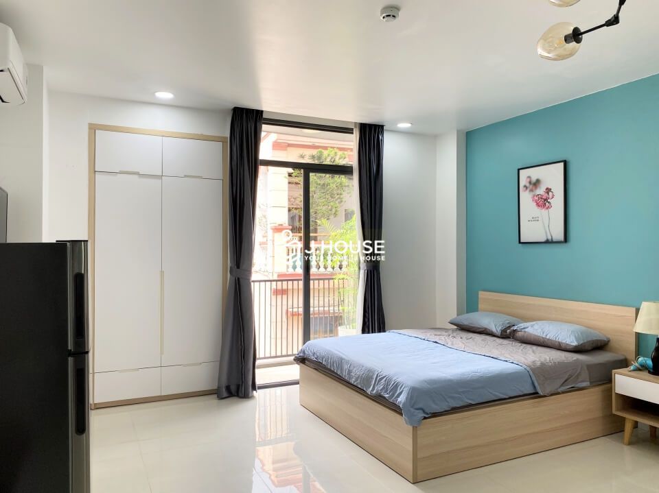 Modern fully furnished apartment near the airport, Tan Binh District, HCMC
