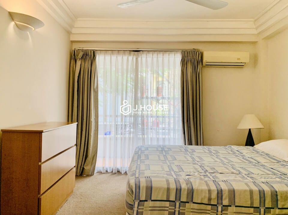 Spacious 2-bedroom serviced apartment with long balcony in District 3, HCMC-10
