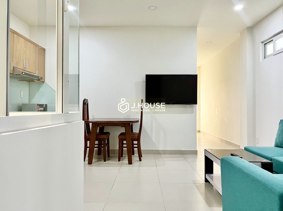 Spacious and bright apartment near the airport and park in Tan Binh District, HCMC