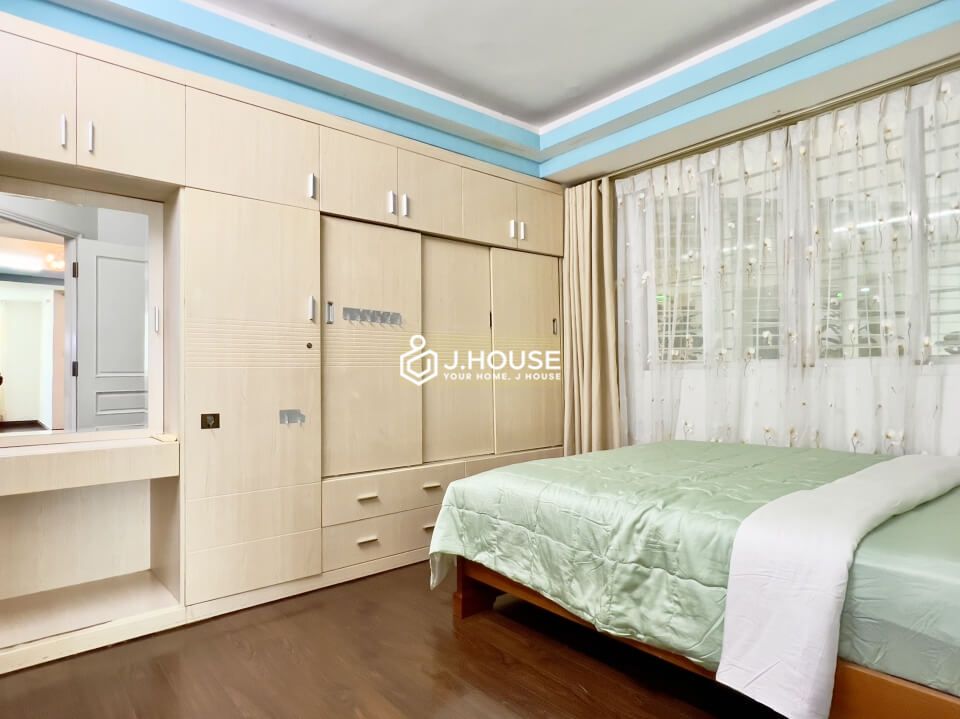 2-bedroom apartment in International Plaza apartment building in District 1, HCMC-11