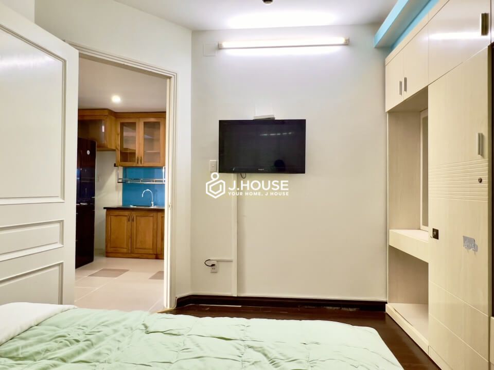 2-bedroom apartment in International Plaza apartment building in District 1, HCMC-13