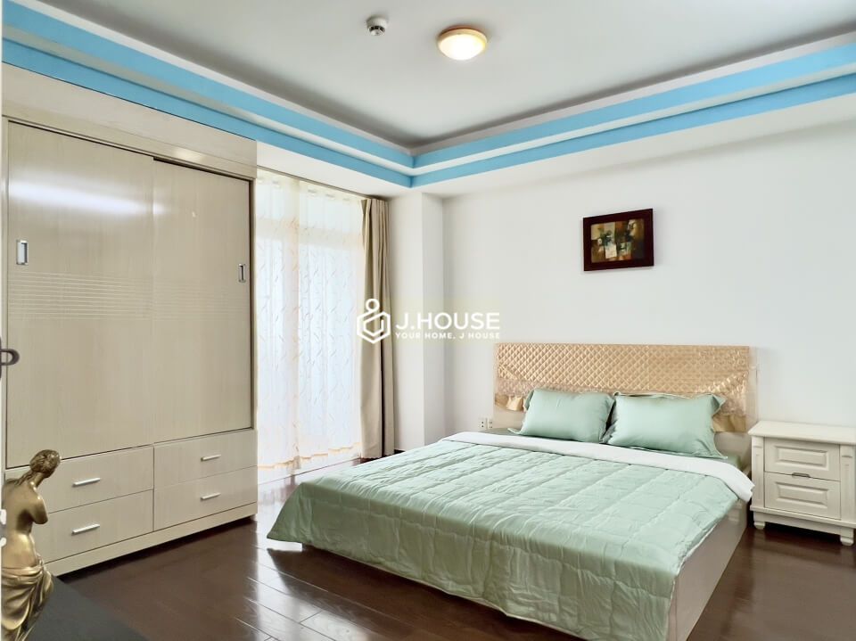 2-bedroom apartment in International Plaza apartment building in District 1, HCMC-14