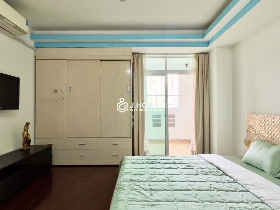2-bedroom apartment in International Plaza apartment building in District 1, HCMC-15