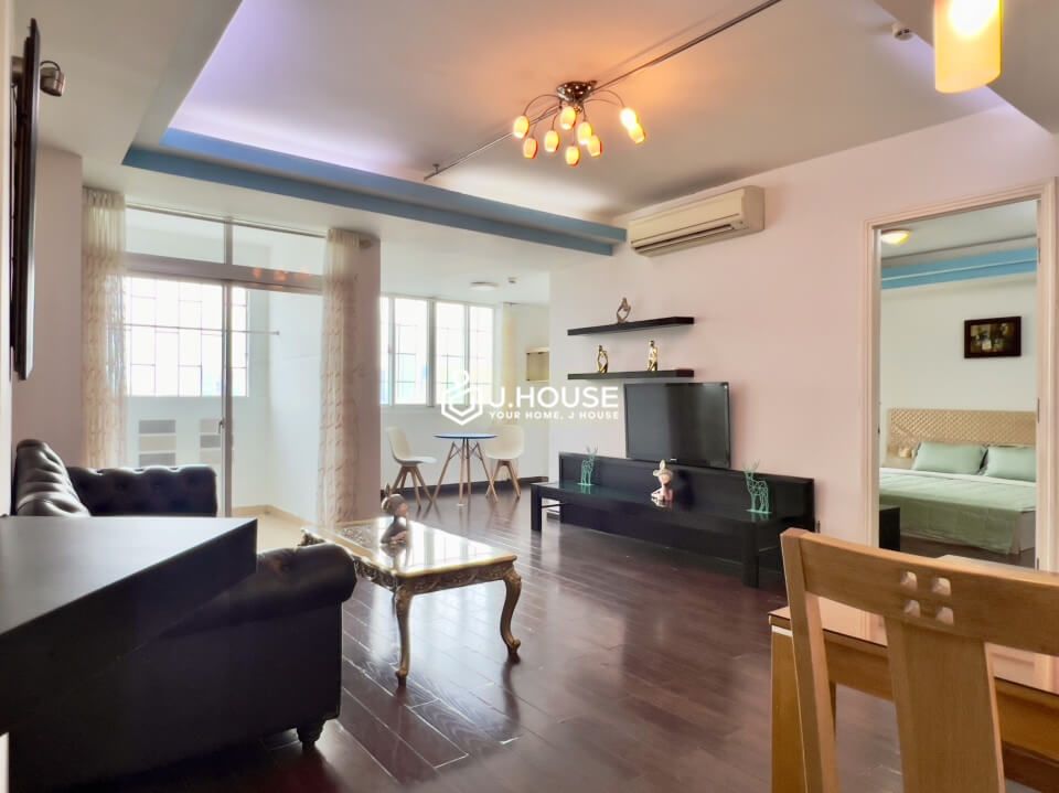 2-bedroom apartment in International Plaza apartment building in District 1, HCMC-3