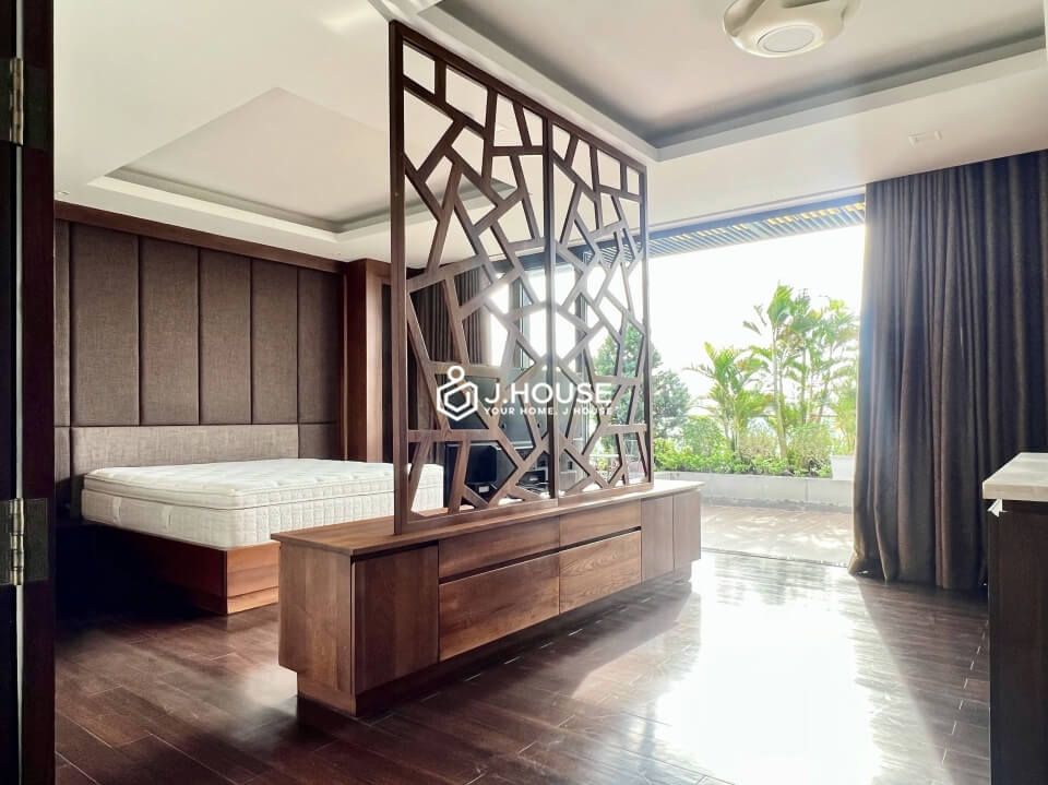 3-bedroom penthouse apartment with private terrace in District 3, HCMC-7