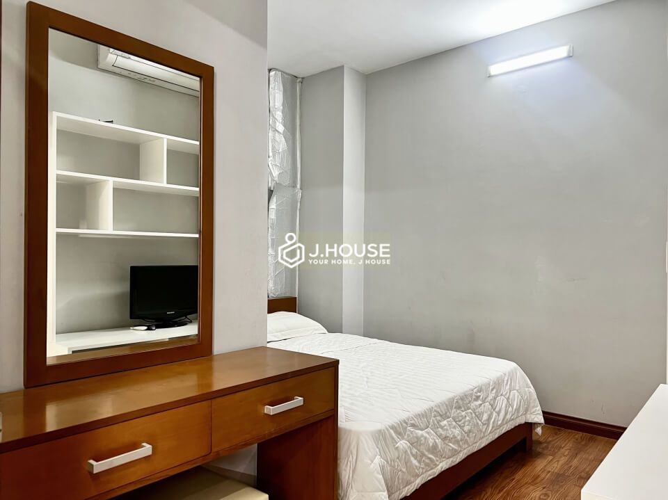 Bright 2-bedroom serviced apartment with rooftop pool in Thao Dien, District 2, HCMC-15