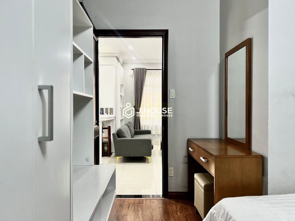 Bright 2-bedroom serviced apartment with rooftop pool in Thao Dien, District 2, HCMC-17