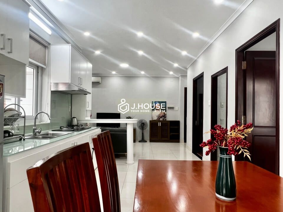 Bright 2-bedroom serviced apartment with rooftop pool in Thao Dien, District 2, HCMC-9