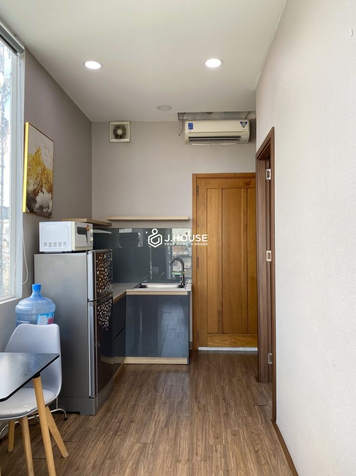 Bright serviced apartment next to the canal in Phu Nhuan District, HCMC-7