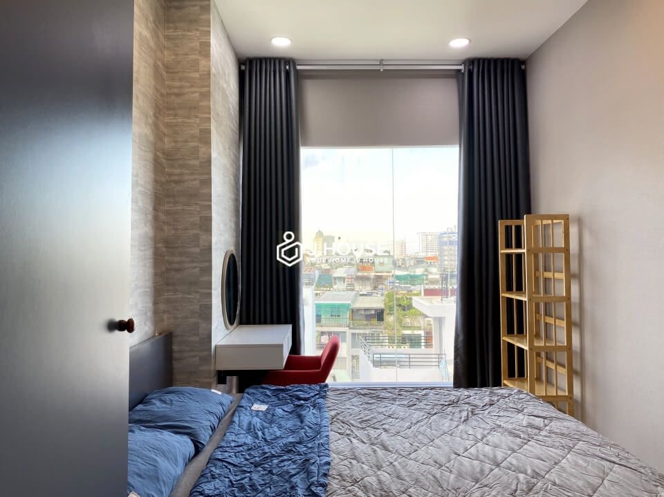 Bright serviced apartment next to the canal in Phu Nhuan District