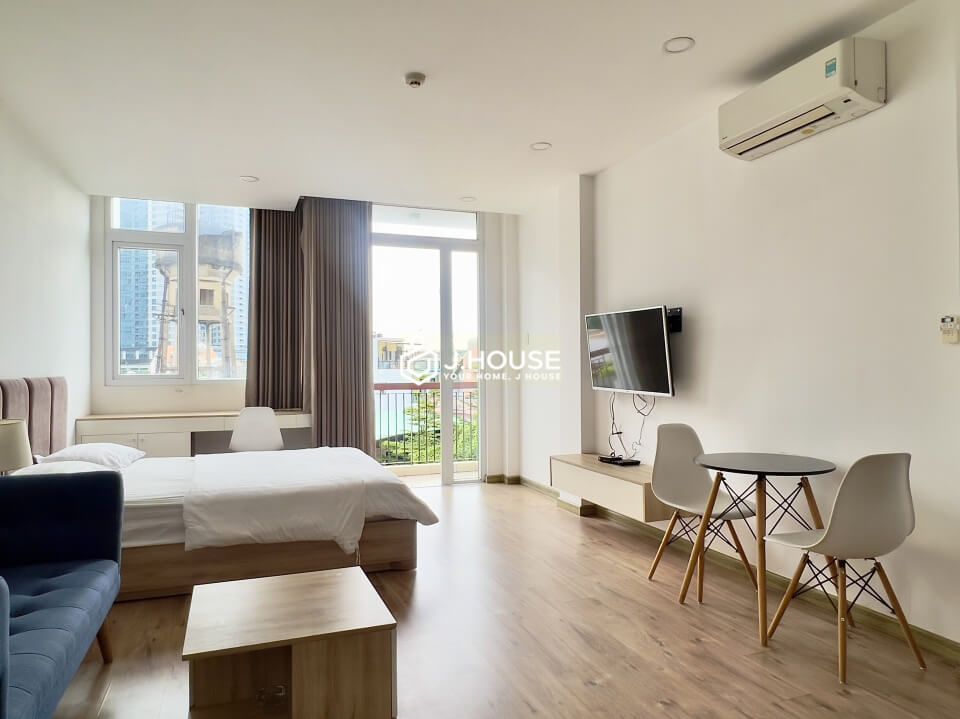 Modern and comfortable serviced apartment in Binh Thanh District, HCMC-1