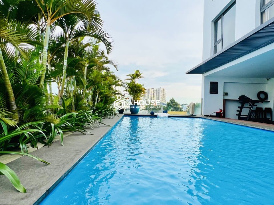 Serviced apartment building with swimming pool in District 3, HCMC-1