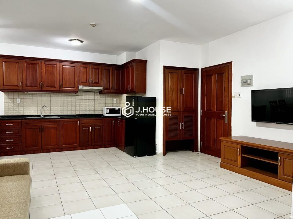 Spacious 3-bedroom serviced apartment in Thao Dien, District 2, HCMC-0
