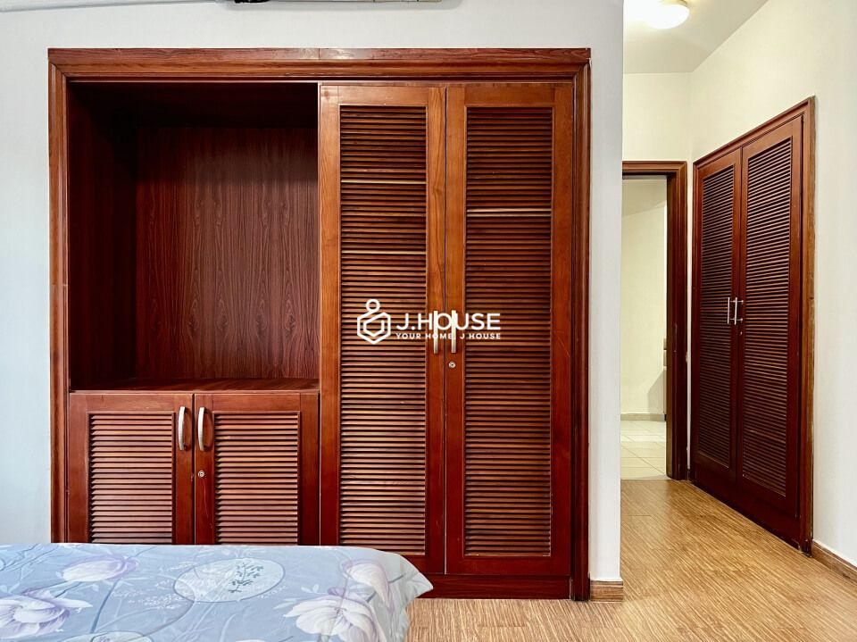 Spacious 3-bedroom serviced apartment in Thao Dien, District 2, HCMC-12