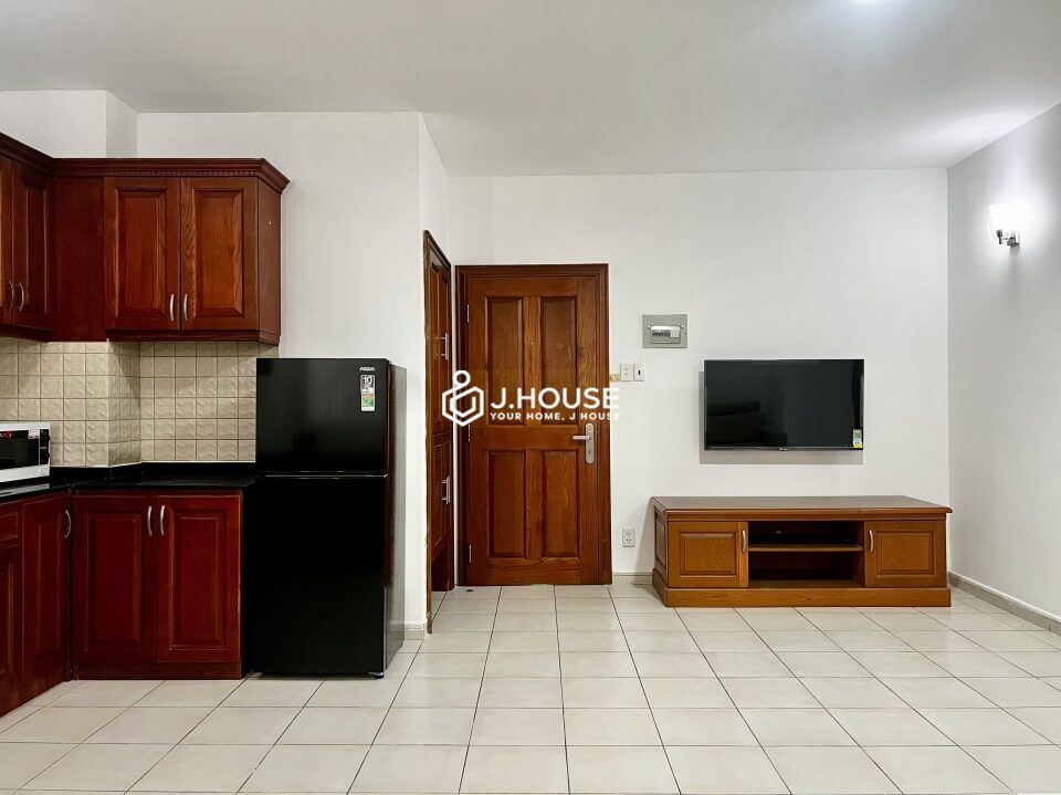 Spacious 3-bedroom serviced apartment in Thao Dien, District 2, HCMC-3