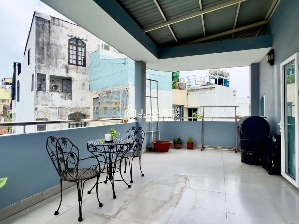 Fully furnished 2 bedroom apartment has terrace in District 1