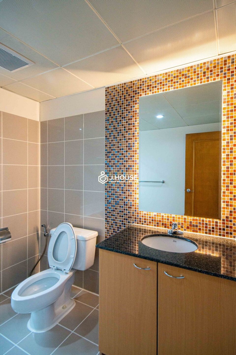 3-bedroom serviced apartment at Indochine Park Tower, Le Quy Don street, District 3, HCMC-20