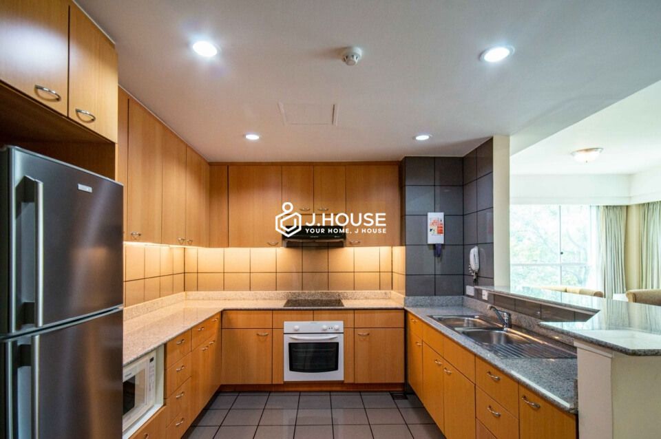 3-bedroom serviced apartment at Indochine Park Tower, Le Quy Don street, District 3, HCMC-6
