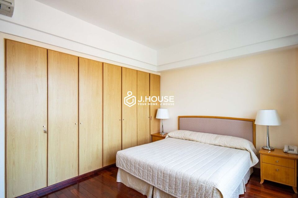 3-bedroom serviced apartment at Indochine Park Tower, Le Quy Don street, District 3, HCMC-9