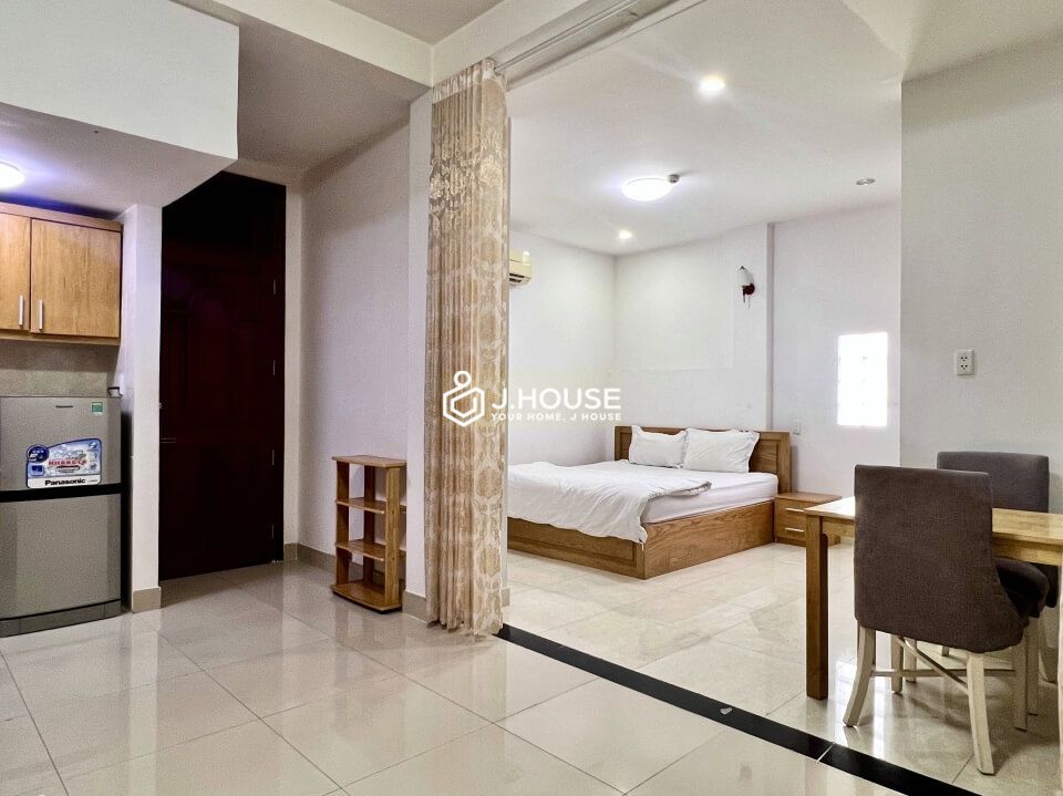Affordable serviced apartment in District 1, HCMC-3