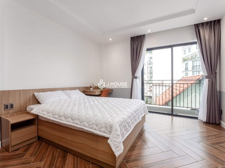 Bright serviced apartment on Nguyen Cuu Van street, Binh Thanh District, HCMC