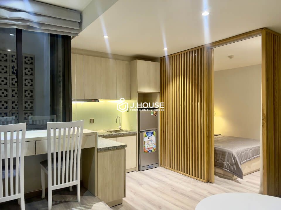 Fully furnished 2-bedroom apartment in Binh Thanh District, HCMC-6