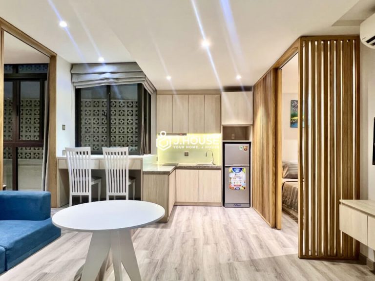 Fully furnished 2-bedroom apartment in Binh Thanh District, HCMC