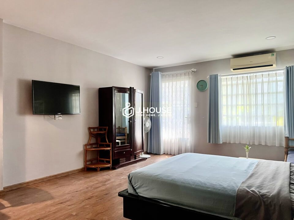 Fully furnished apartment next to the canal at Hoang Sa Street, District 1, HCMC-3