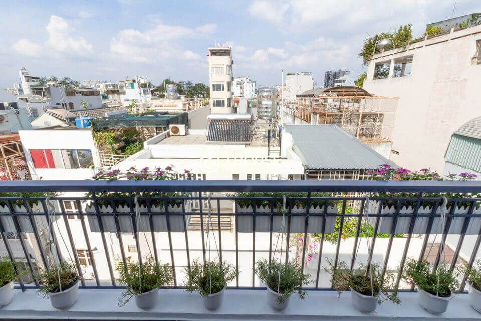 Fully furnished apartment with long balcony in District 3, HCMC-3