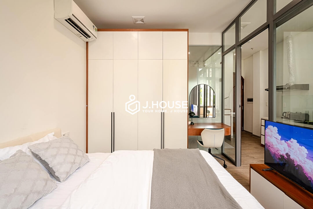 Fully furnished studio apartment for rent in District 1 - Fullerton House