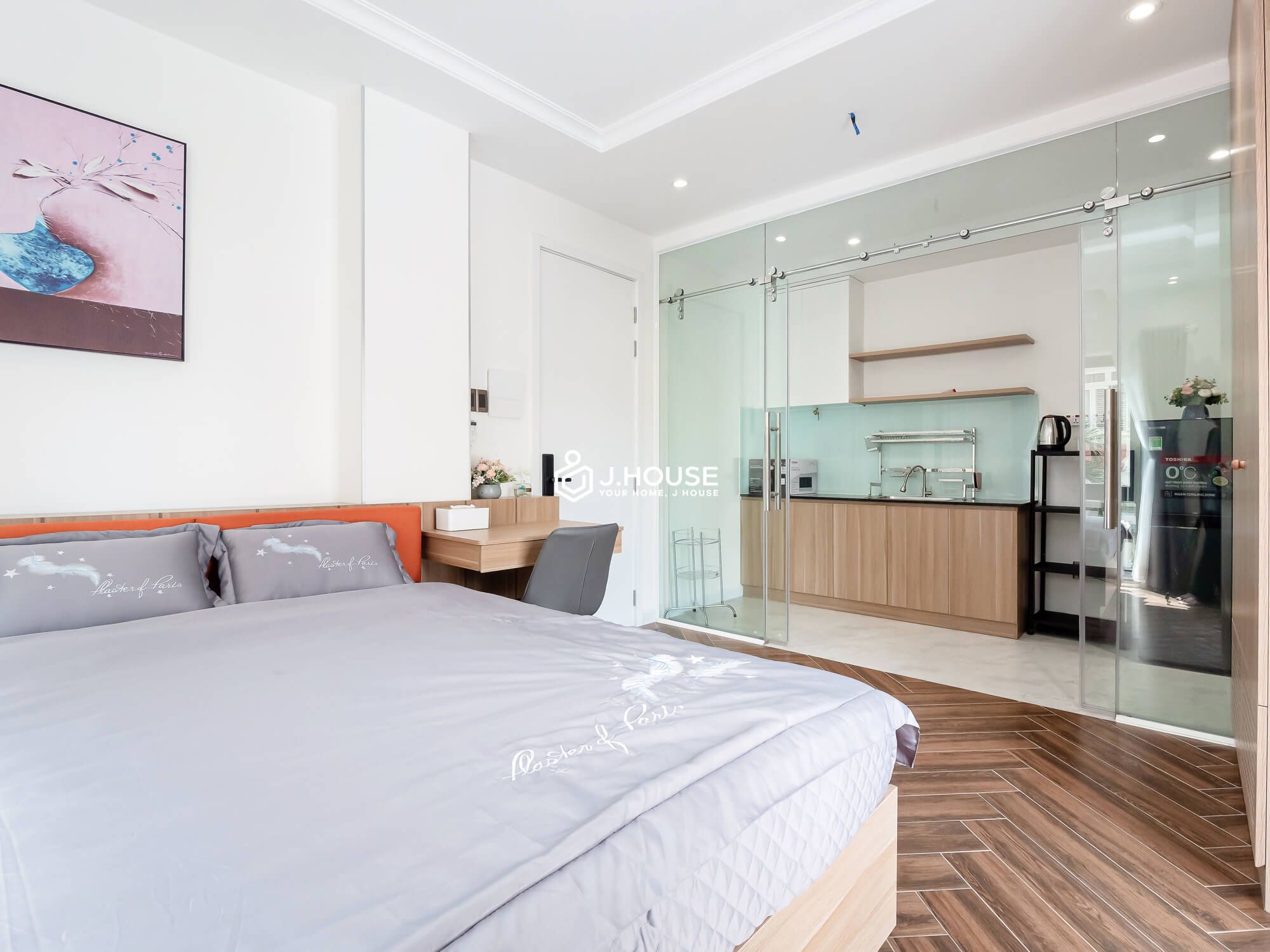 Luxury serviced apartment on Nguyen Cuu Van street, Binh Thanh District, HCMC-2