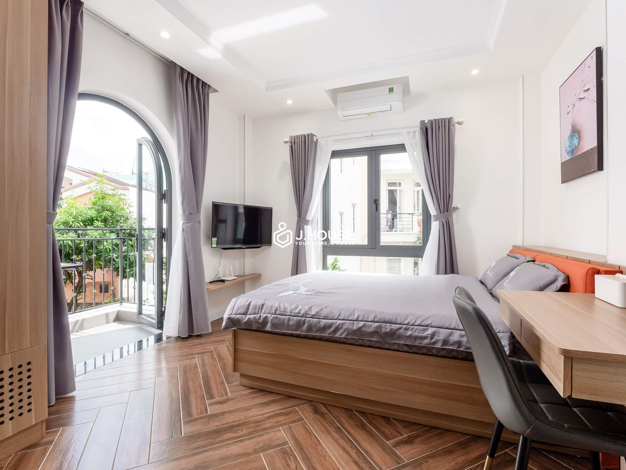 Luxury serviced apartment on Nguyen Cuu Van street, Binh Thanh District, HCMC