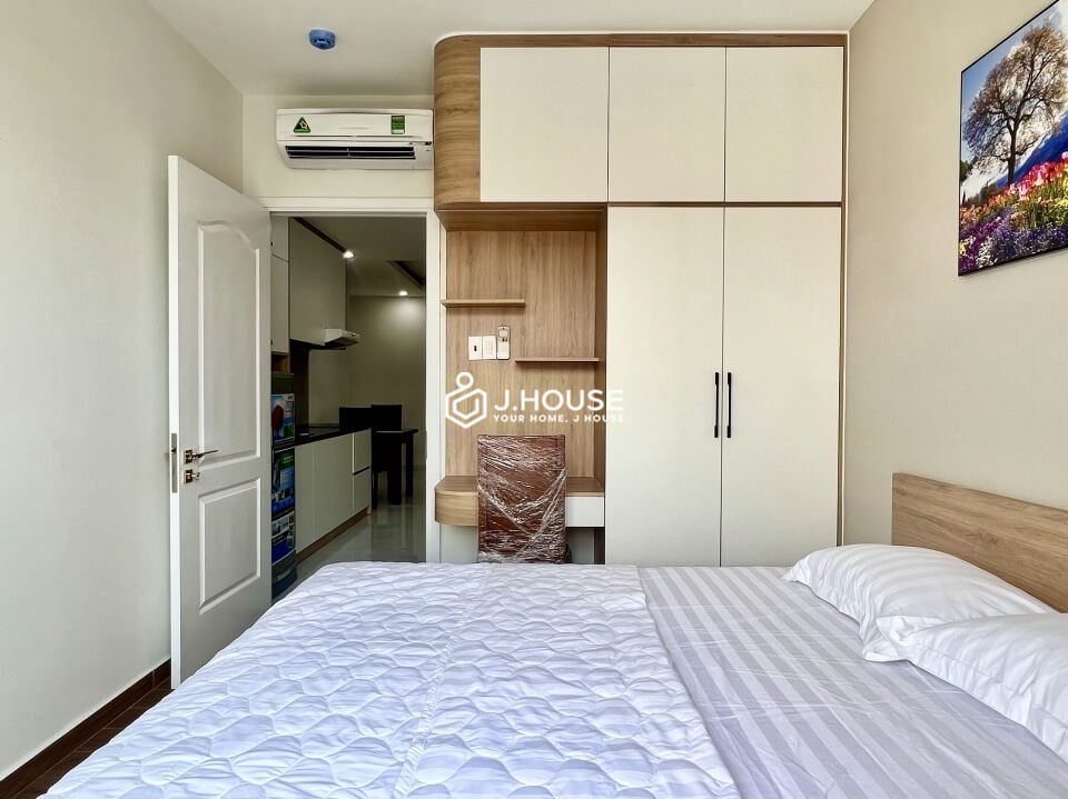 Modern 1 bedroom apartment has a balcony on Nguyen Van Huong Street, District 2, HCMC-7