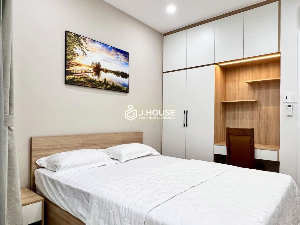 Modern 1 bedroom apartment on Nguyen Van Huong Street, District 2, HCMC-11