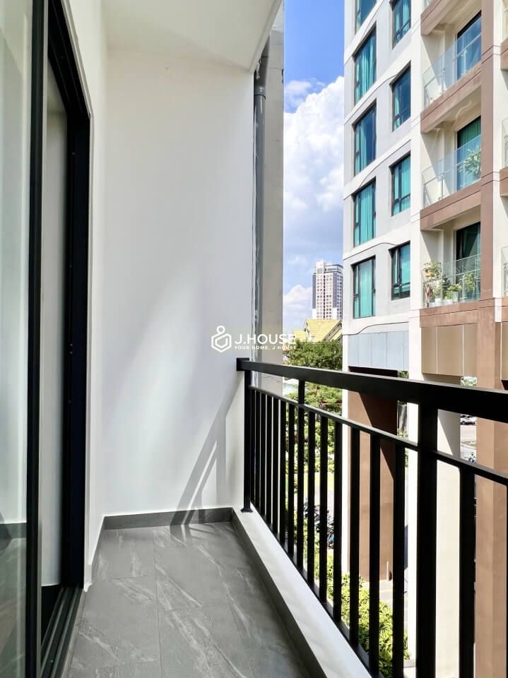 Modern apartment has a balcony on Nguyen Van Huong Street, District 2, HCMC-8