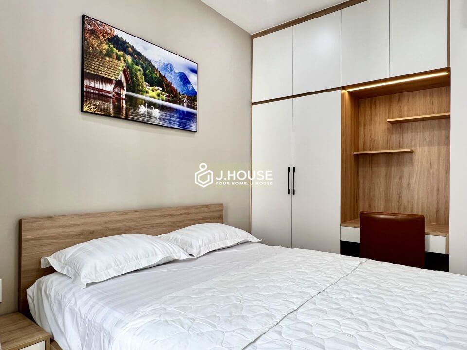 Modern fully furnished apartment on Nguyen Van Huong street, District 2, HCMC-8