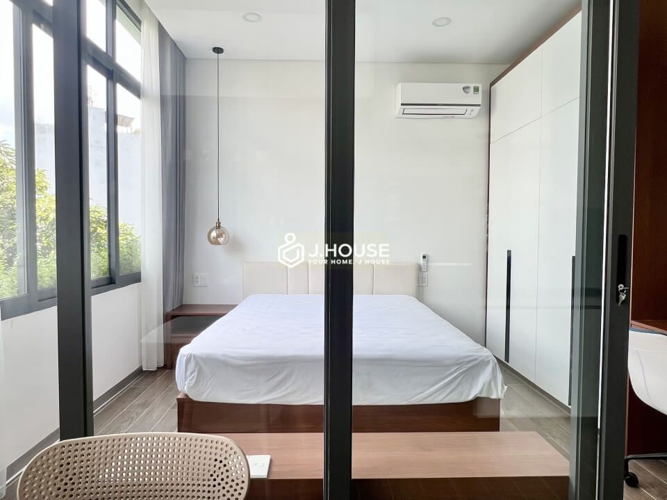 Modern fully furnished serviced apartment on Ly Van Phuc street, District 1, HCMC-5