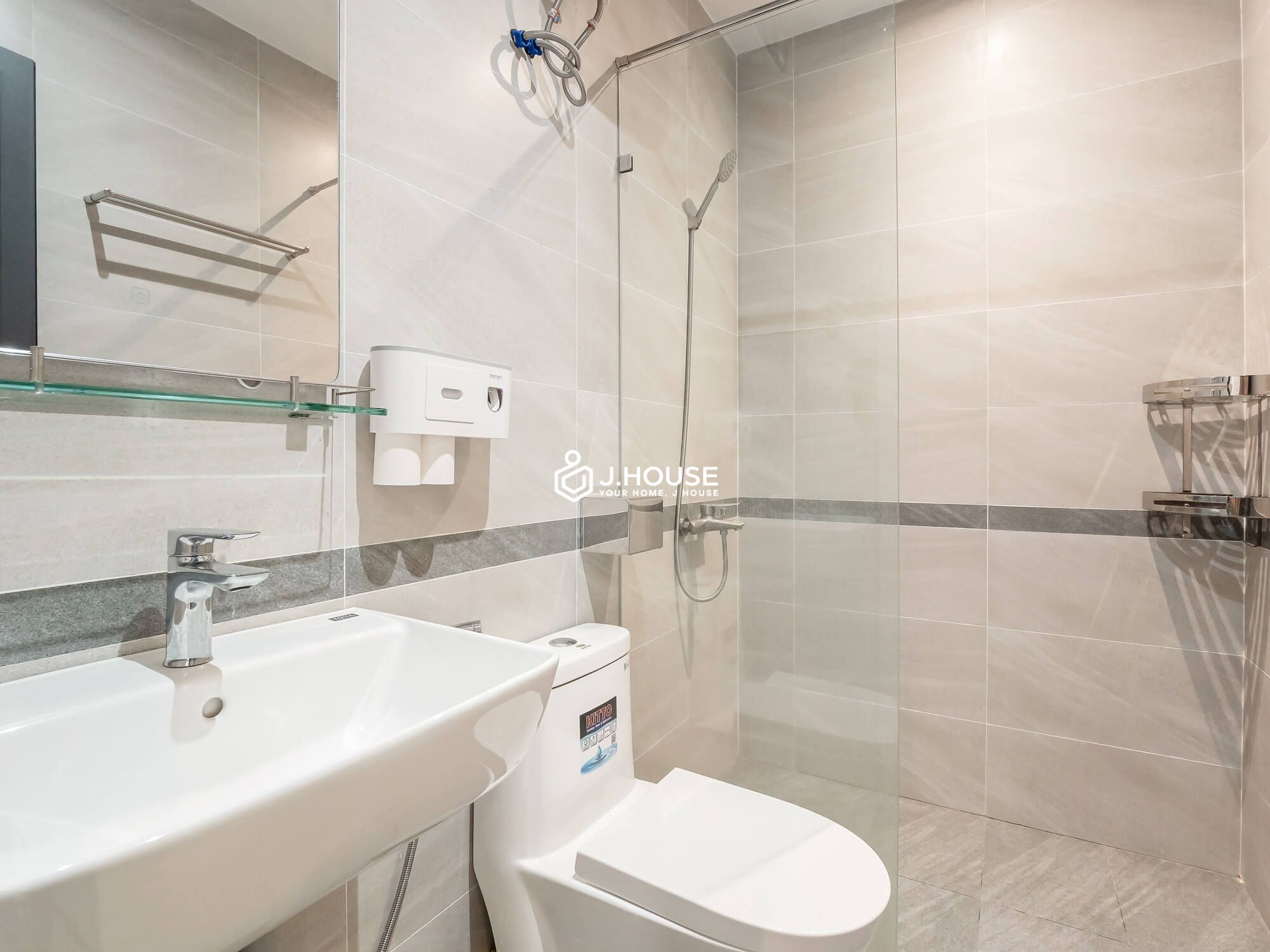 New serviced apartment with balcony on Nguyen Cuu Van street, Binh Thanh District, HCMC-6