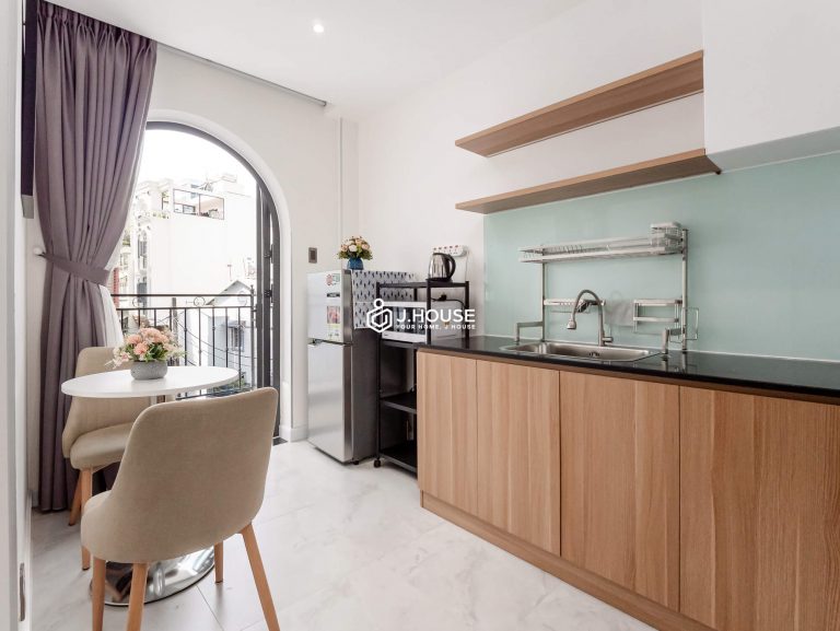 New serviced apartment with balcony on Nguyen Cuu Van street, Binh Thanh District, HCMC