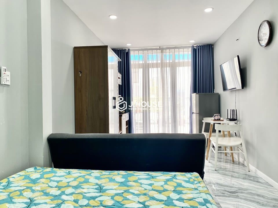 Rooftop fully furnished apartment with huge balcony in Tan Binh District-0