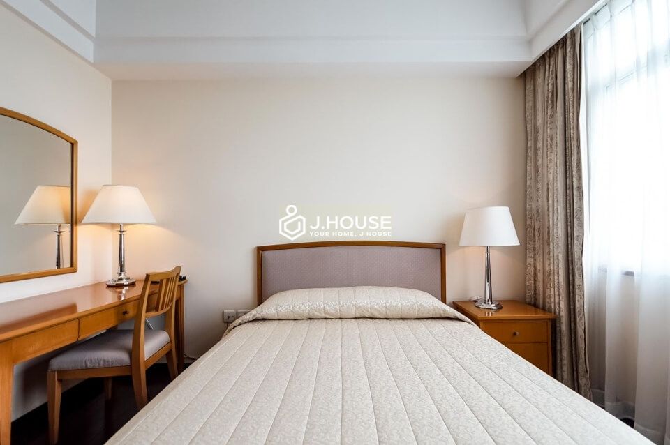 Spacious 3-bedroom serviced apartment at Indochine Park Tower in District 3, HCMC-11