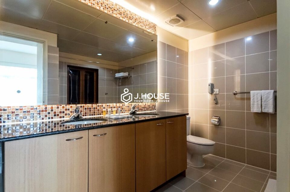 Spacious 3-bedroom serviced apartment at Indochine Park Tower in District 3, HCMC-20