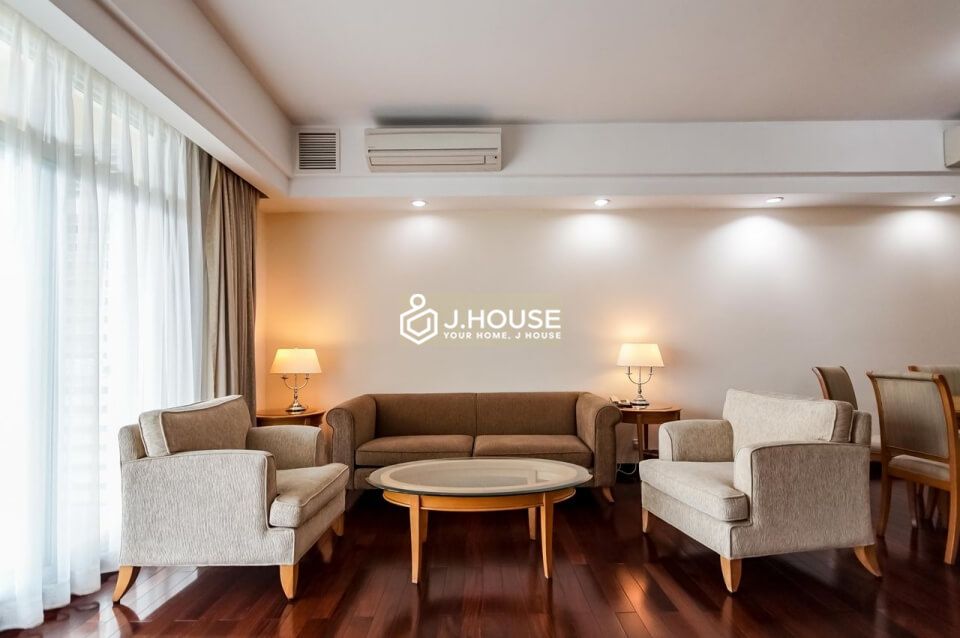 Spacious 3-bedroom serviced apartment at Indochine Park Tower in District 3, HCMC