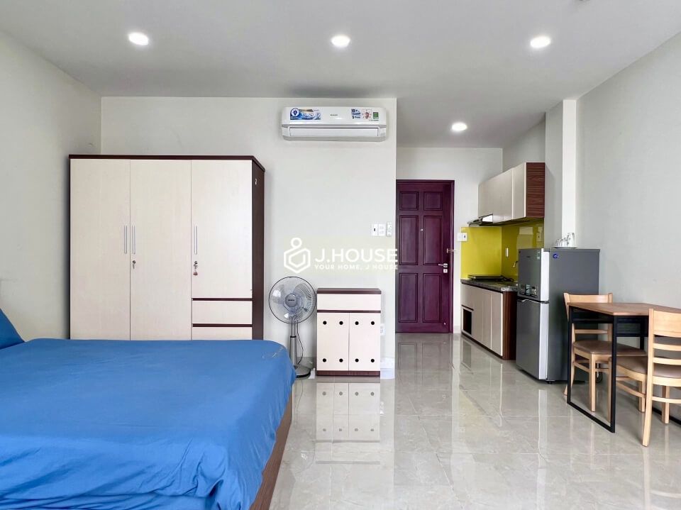 Spacious apartment with long balcony near the airport in Tan Binh District, HCMC-9
