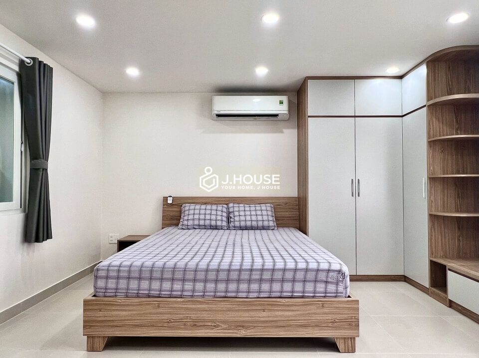 Spacious fully furnished apartment near the airport in Tan Binh District, HCMC-7