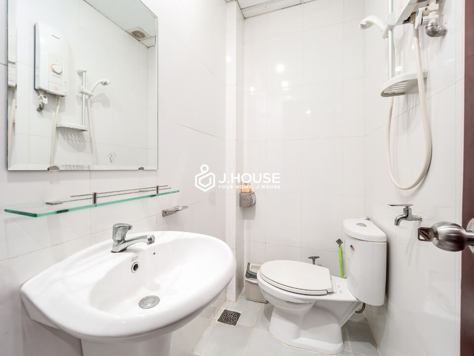 2BR apartment for rent next to central park in District 1, HCMC