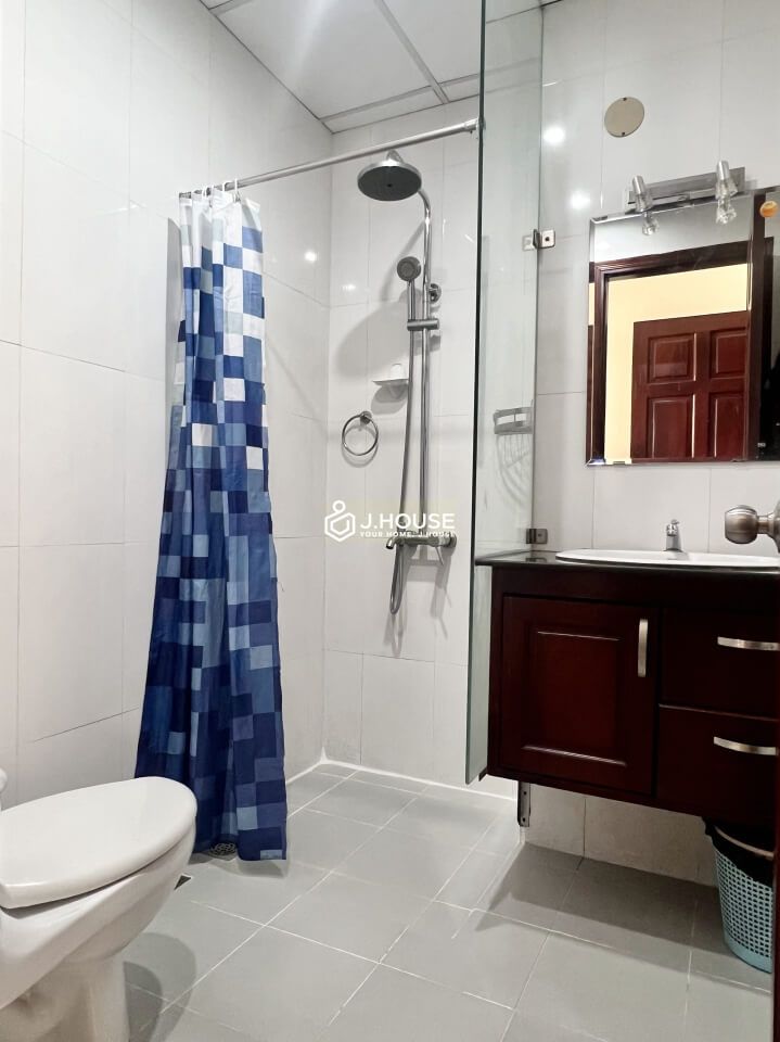 Fully furnished 2-bedroom apartment on Le Lai Street, District 1, HCMC-16