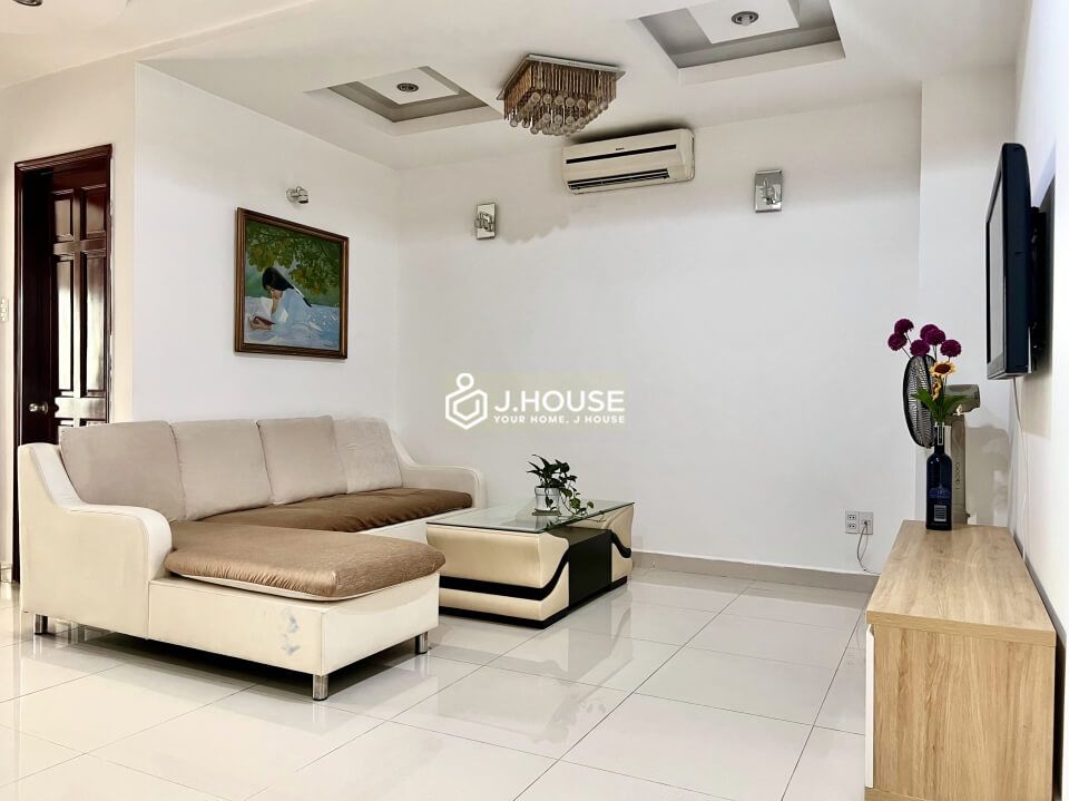 Fully furnished 2-bedroom apartment on Le Lai Street, District 1, HCMC-2