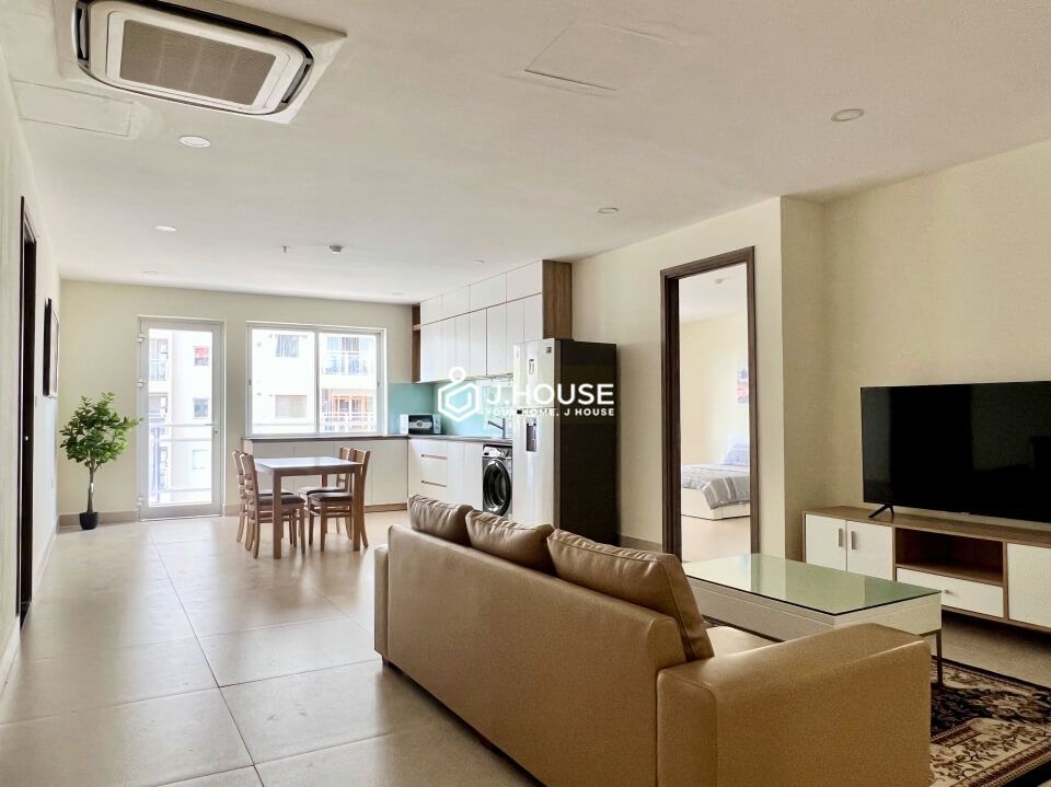 Spacious 3-bedroom apartment with pool and gym in Thao Dien