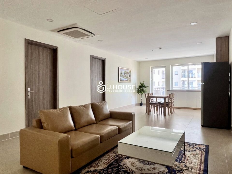 Fully furnished 3-bedroom apartment with swimming pool and gym in Thao Dien, District 2-1